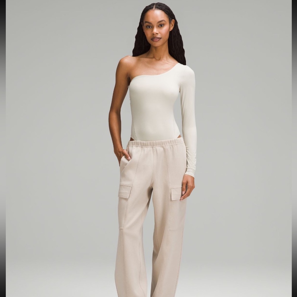 Nulu Long-Sleeve One-Shoulder Bodysuit